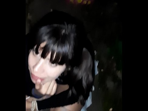 ❤️ Pe stradă penisul umflat în schimbul unor bomboane ❤️  at us ❤